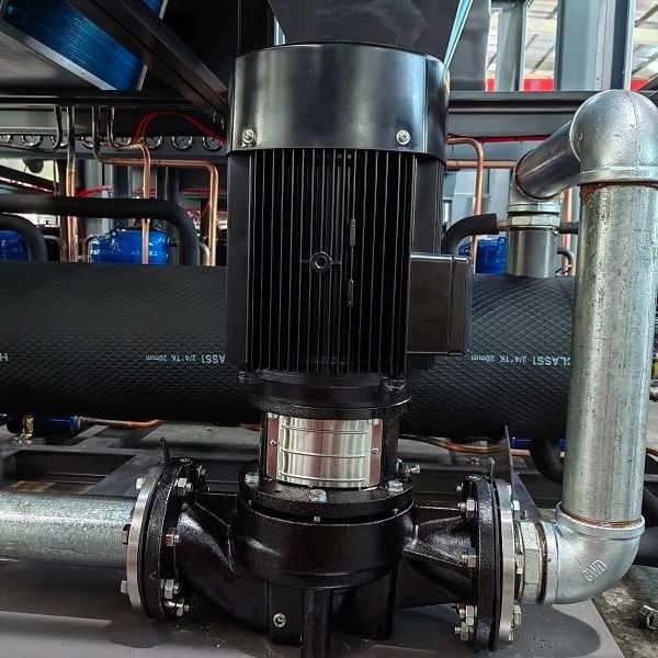 25hp 22 टन वाटर कूल्ड इंडस्ट्रियल चिलर सेंट्रल वाटर चिलर स्क्रॉल पर्यावरण के अनुकूल सीई मानक
